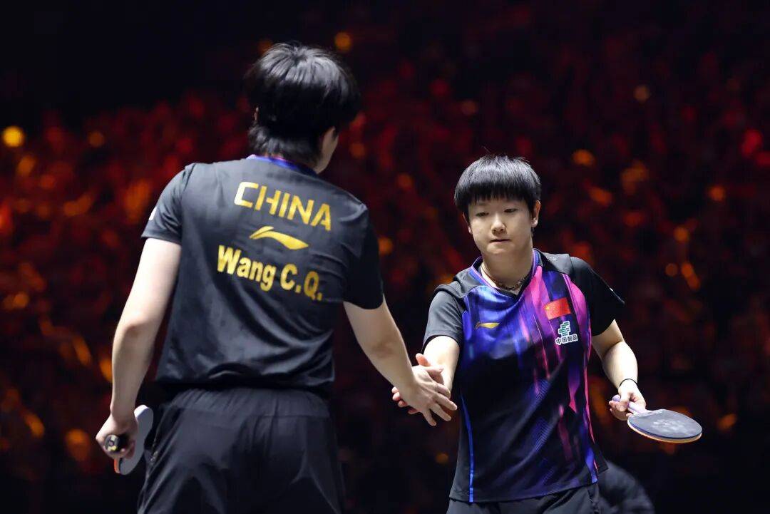 国乒提前锁定混双冠军，男、女双打各有3对进4强 | WTT中国大满贯双打
