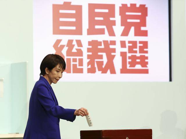 想当好日本首位女首相,得处理好这些“烂摊子”
