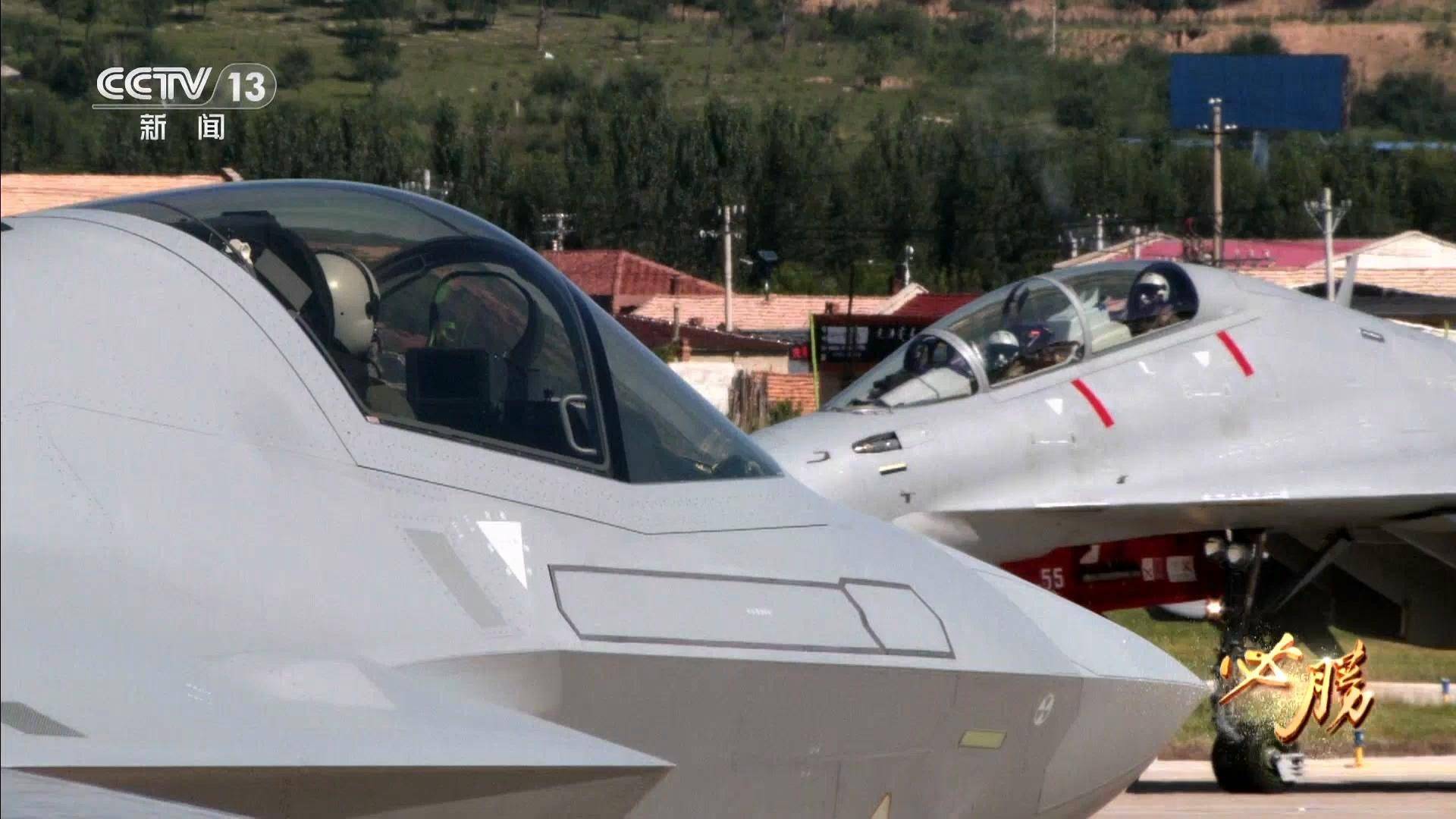 如果是真的美军就又该睡不着了,德专家:歼-35量产后还有双座版
