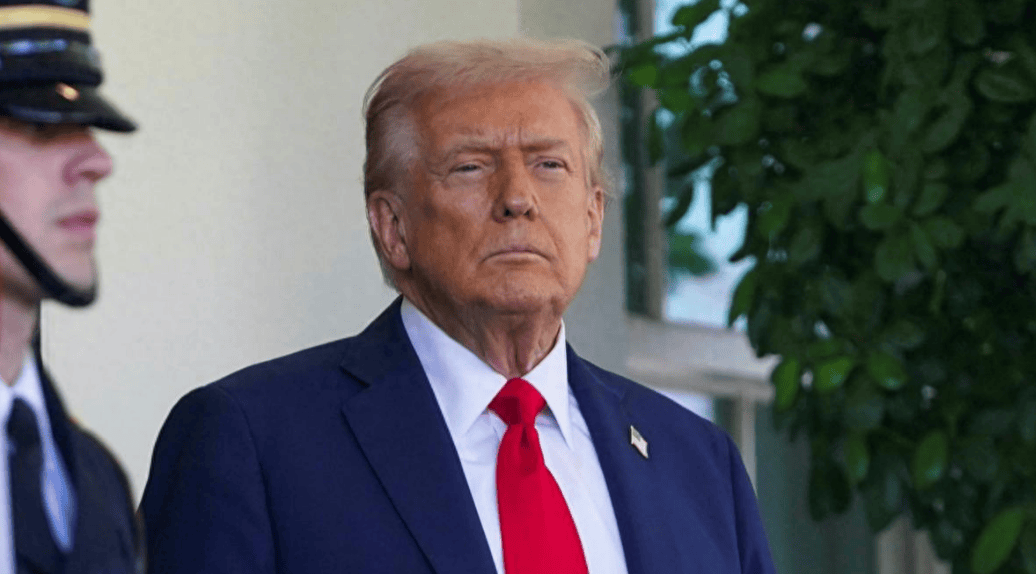 中美已谈妥,即将举行谈判,特朗普措辞变了,承认中国非常强大