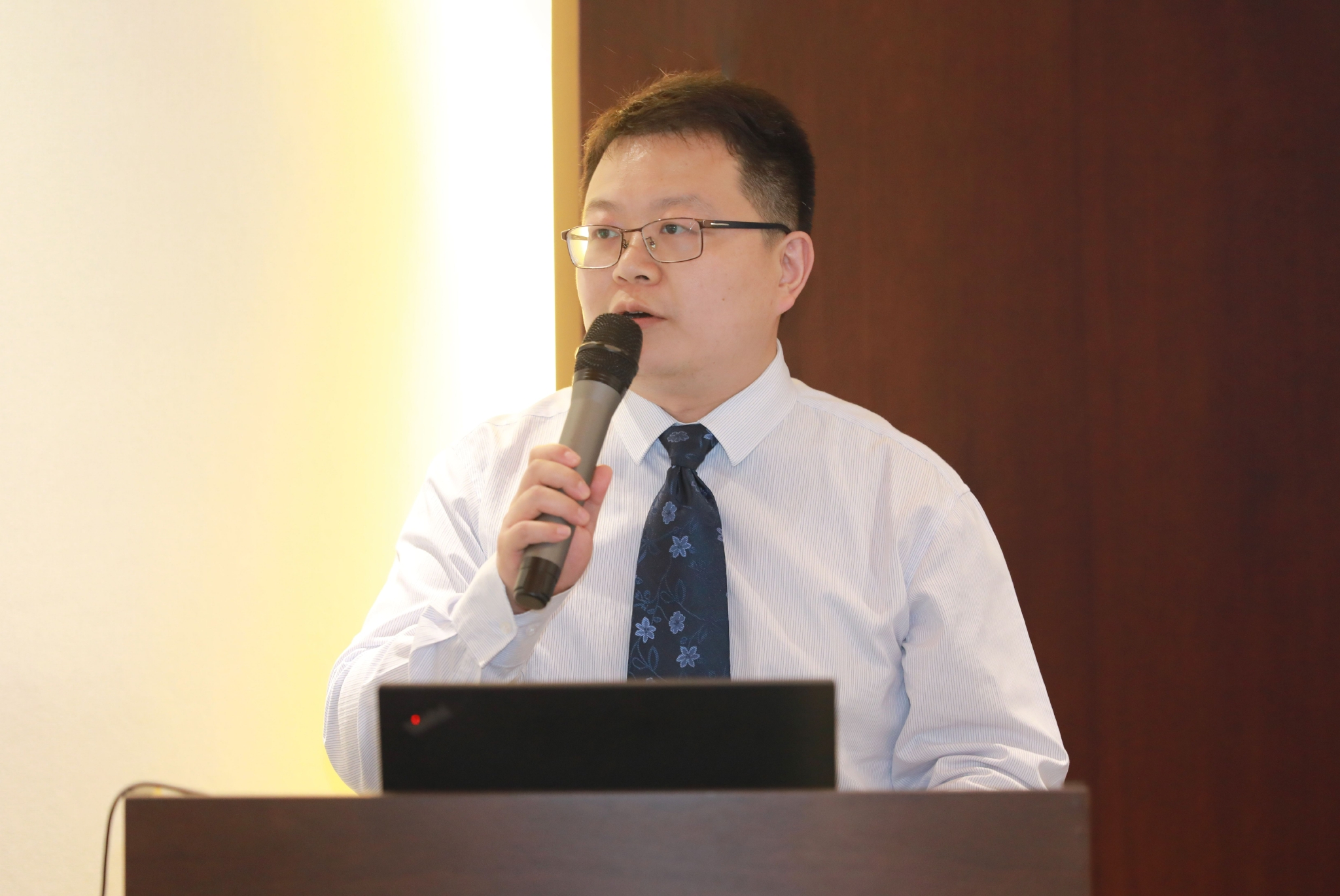 中信证券顾问(中信证券顾问待遇)
